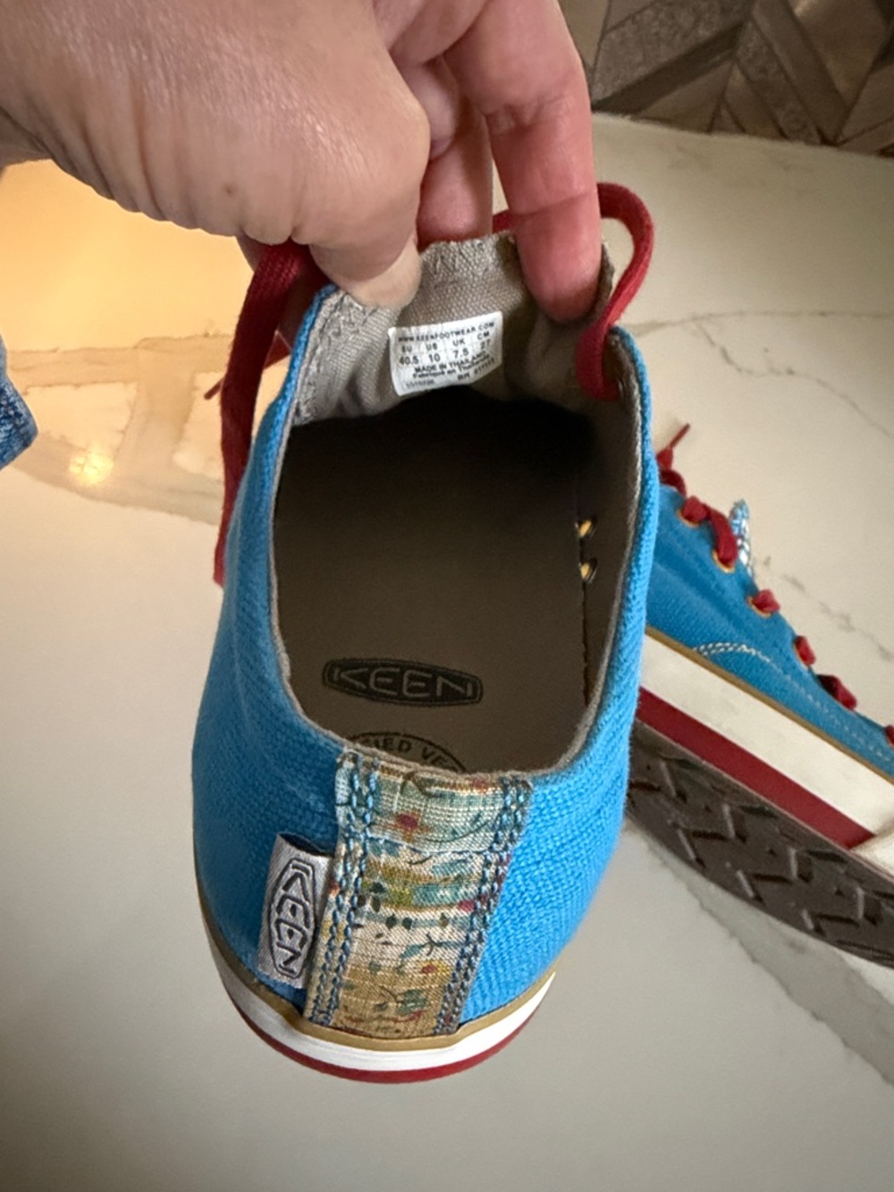 Keen Low-Top Sneakers in Bright Blue with Red Laces - Picture 3 of 4